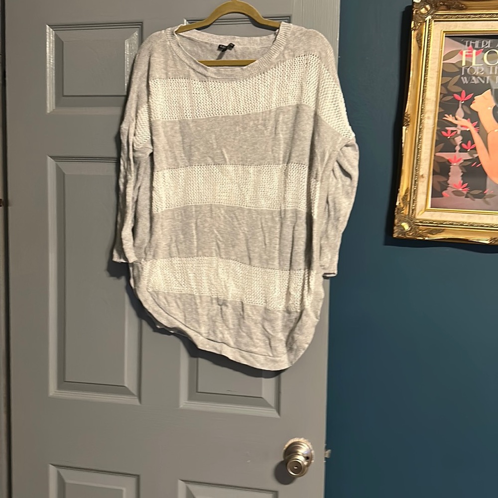 Light sweater. Gray and white. Three quarter sleeved. Express. Large.